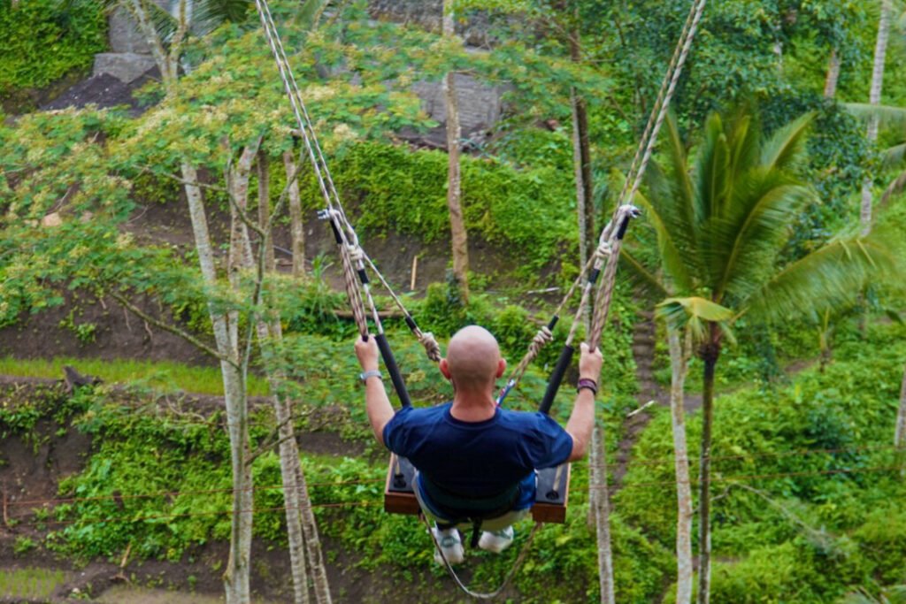 Best travel tips Indonesia, swing on Bali